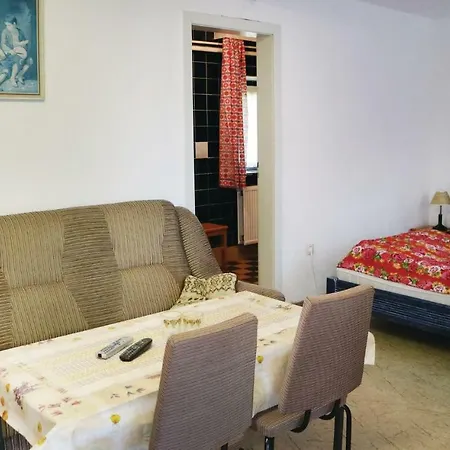 Nice In With Holiday home *